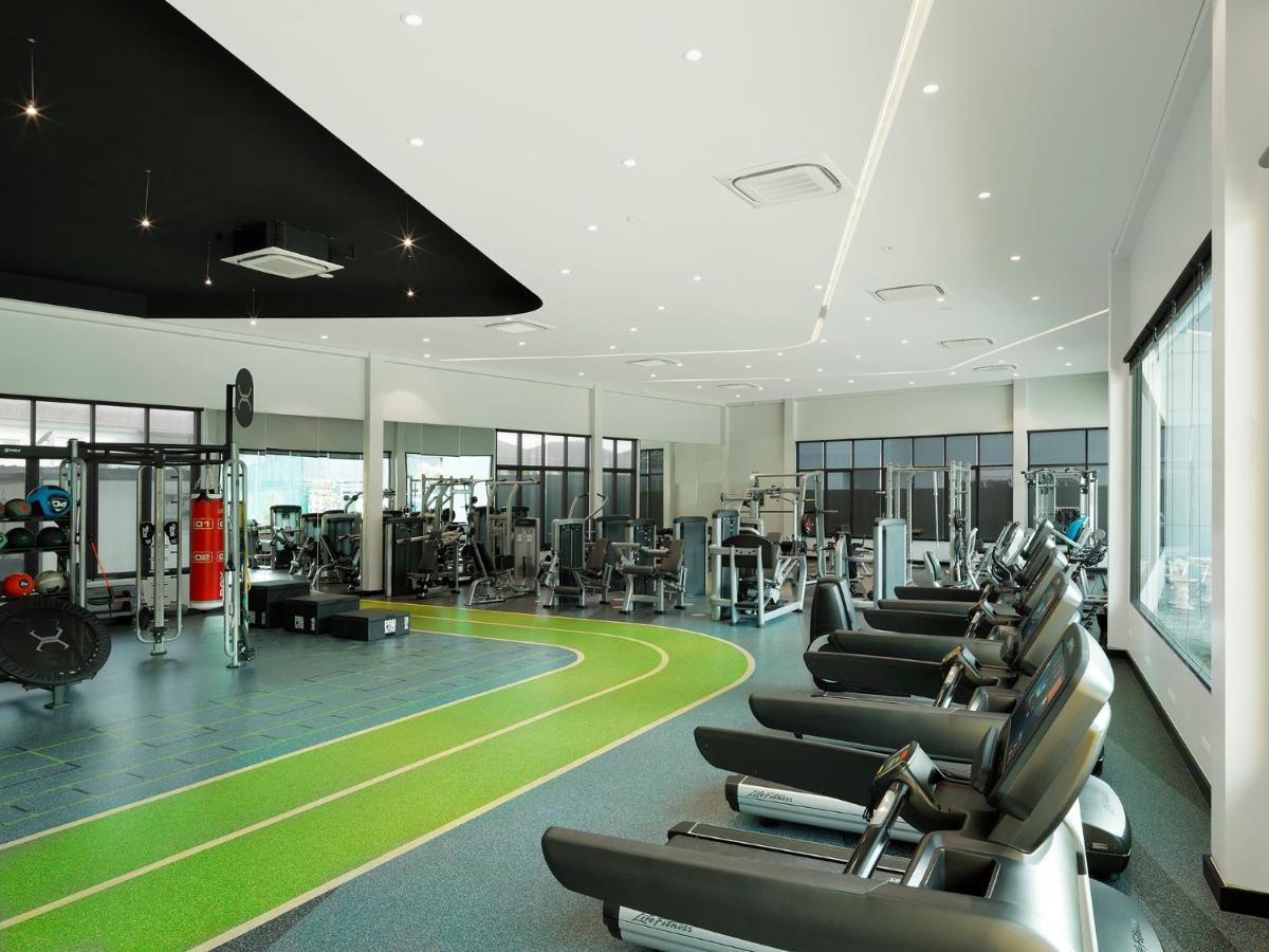 The Oceanic Sportel Phuket - Sha Extra Plus Exterior photo The gym at the new school