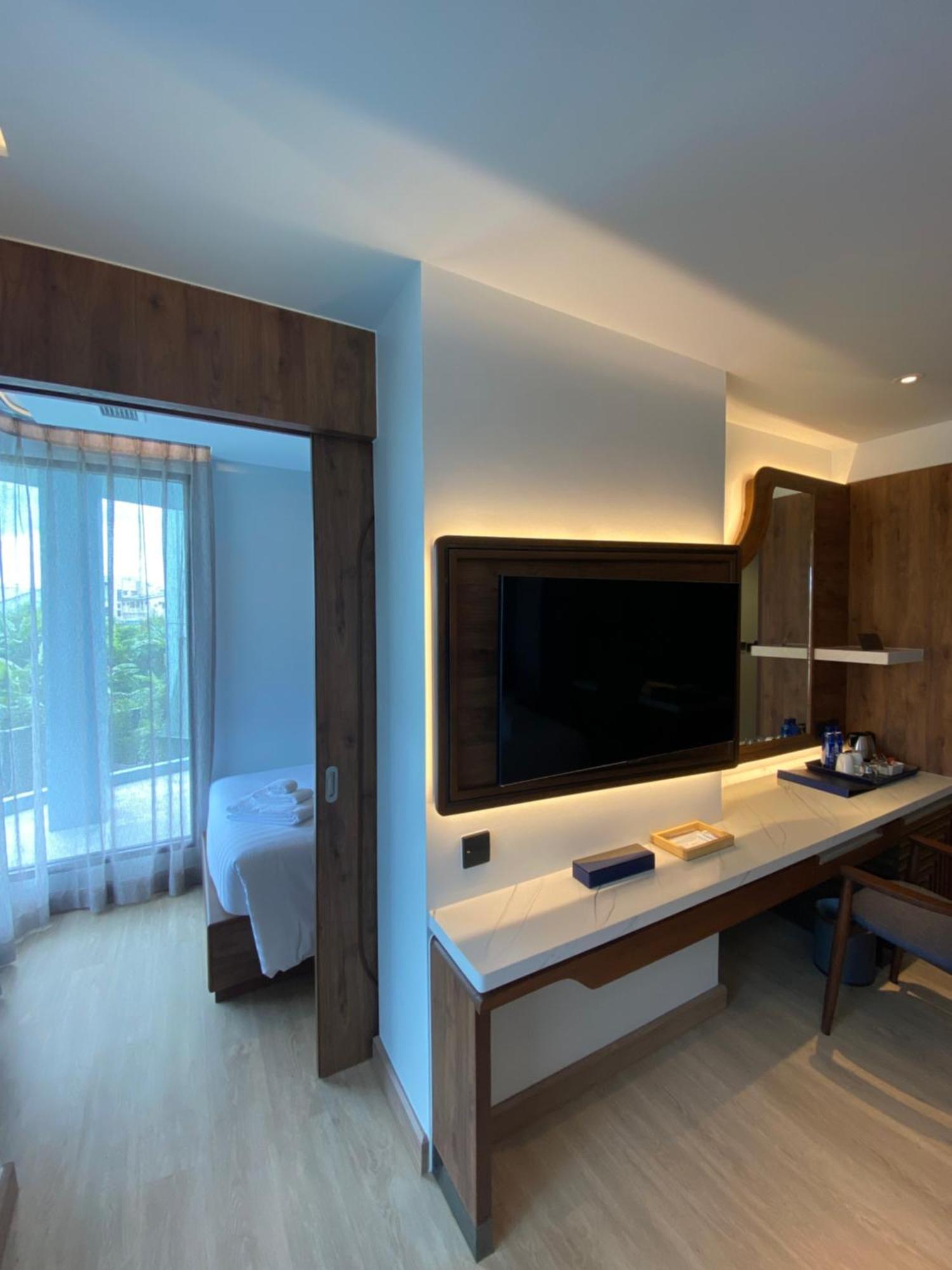 The Oceanic Sportel Phuket - Sha Extra Plus Exterior photo A room at the hotel